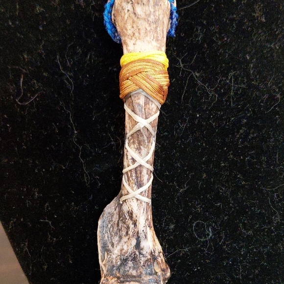Bone Necklace With Knots - Picture 5 of 8
